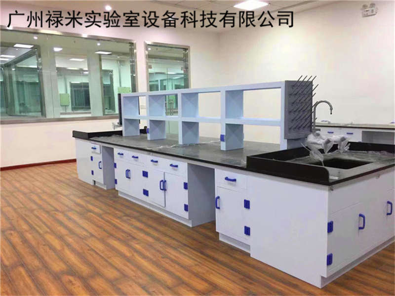 祿米幫您警惕實(shí)驗(yàn)室家具甲醛超標(biāo)